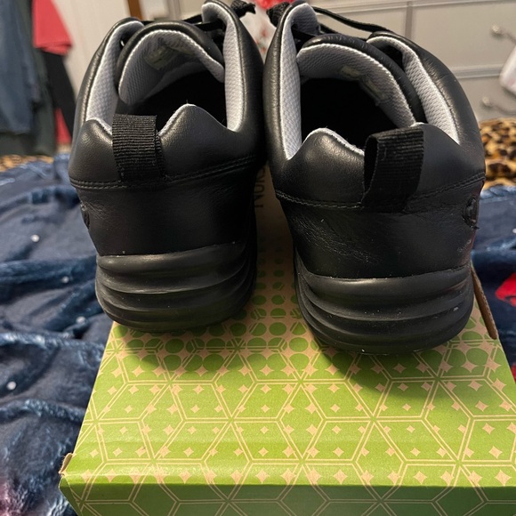 Nurse mates align slip resistant shoes - Picture 5 of 5